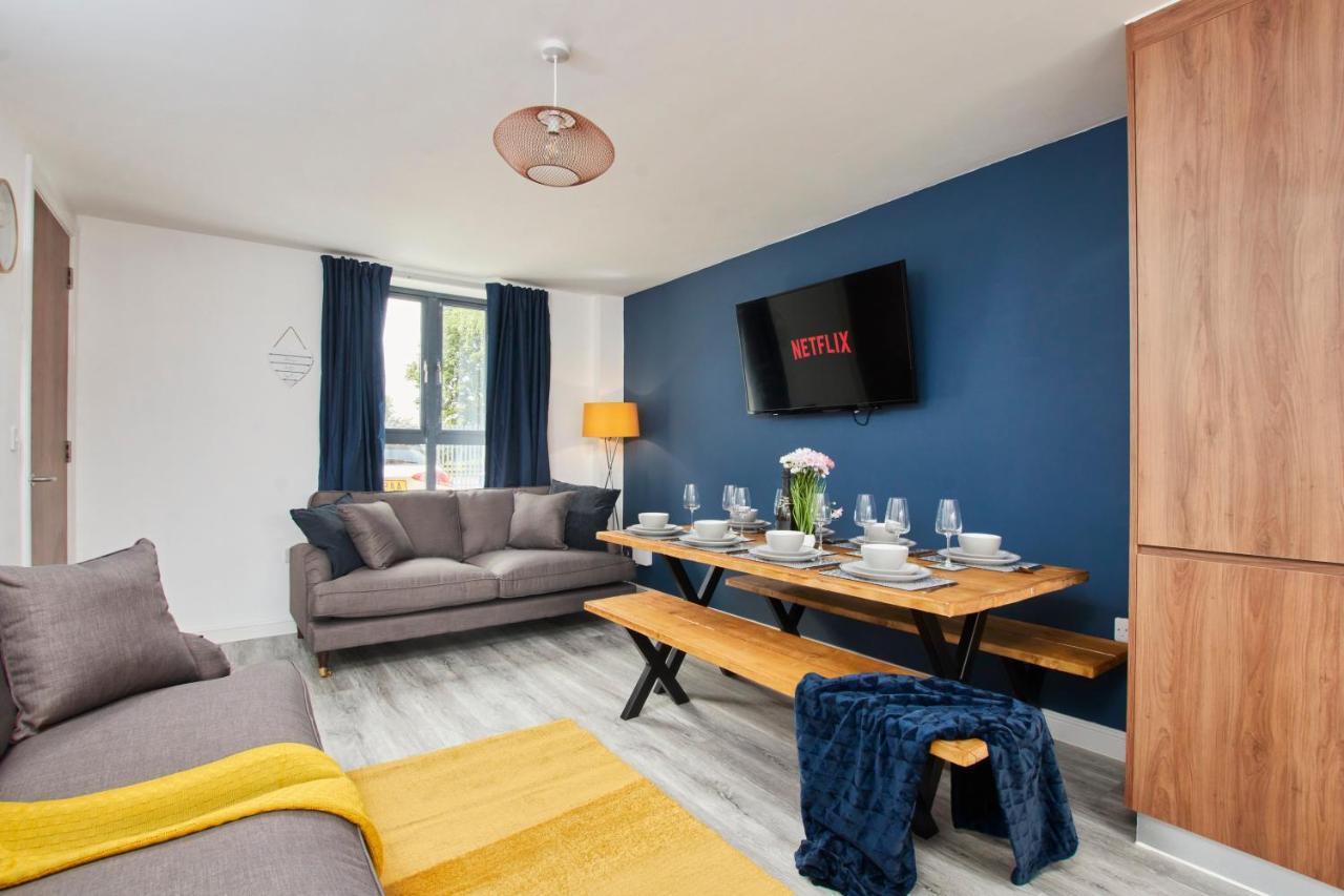 Vila Fabulous 5 Bed House W Parking Manchester Exteriér fotografie