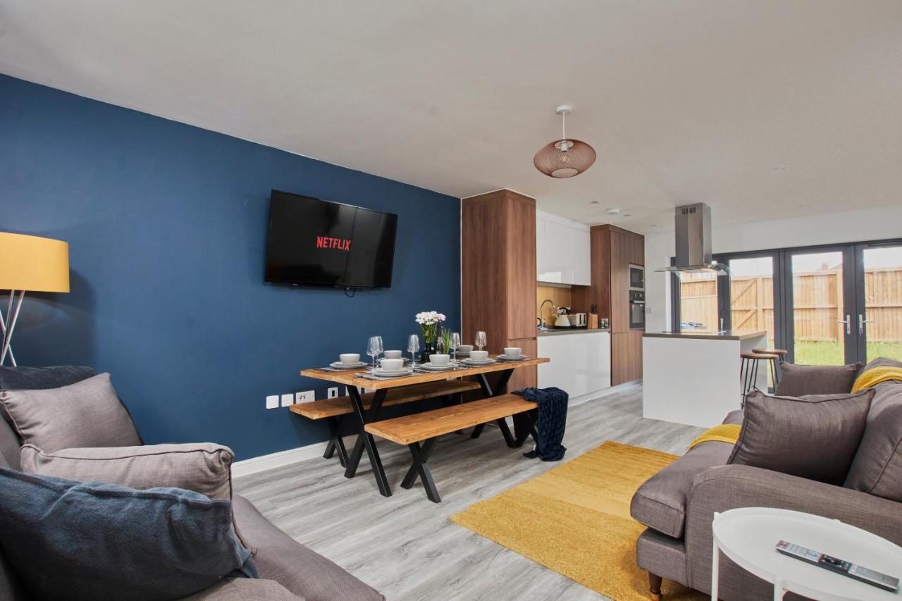 Vila Fabulous 5 Bed House W Parking Manchester Exteriér fotografie
