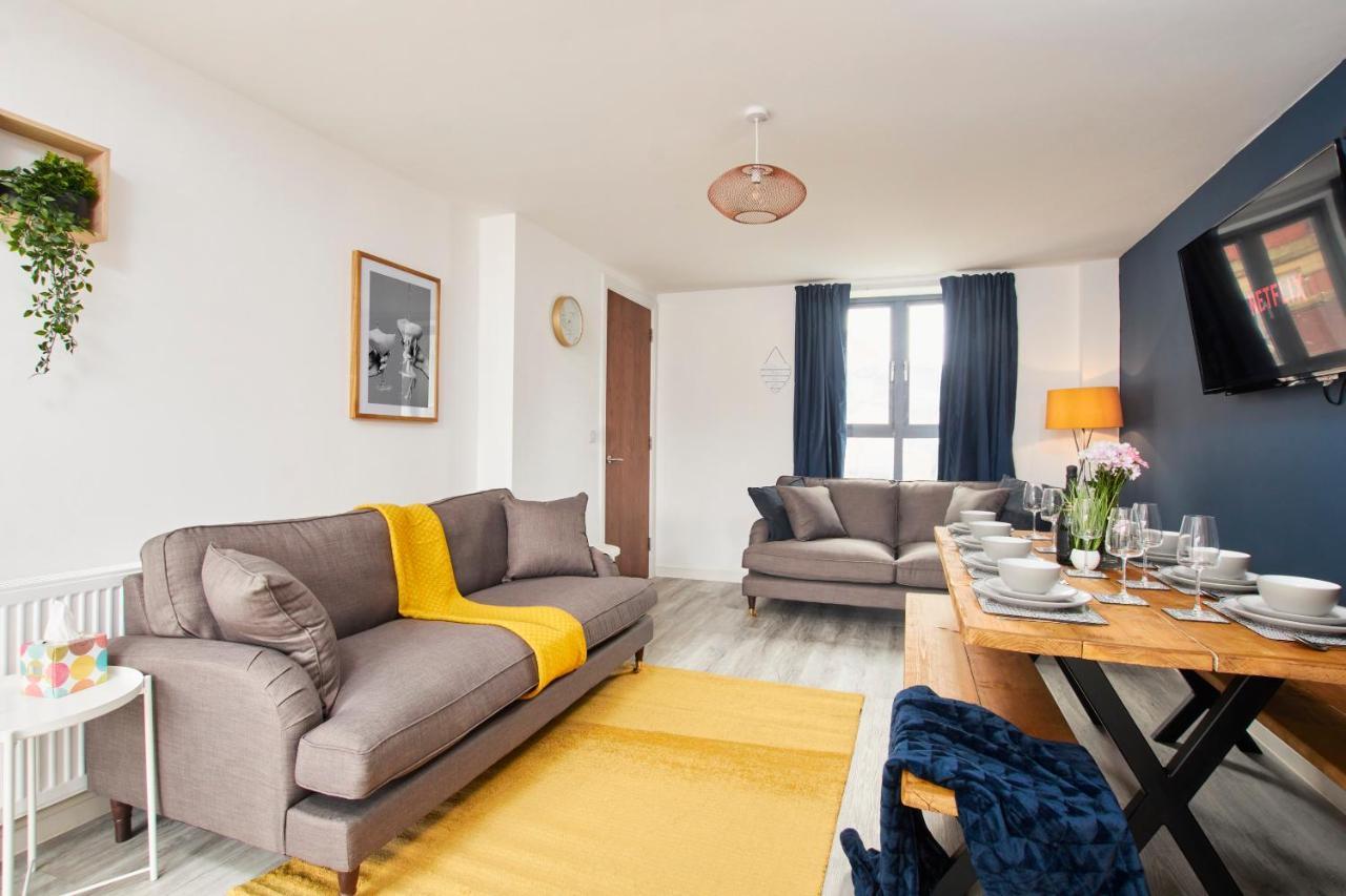Vila Fabulous 5 Bed House W Parking Manchester Exteriér fotografie